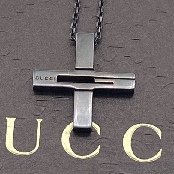 Authentic Gucci Cross Pendant Necklace 20" - Picture 5 of 6